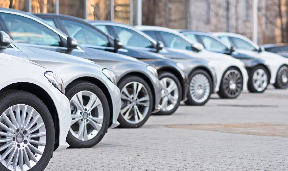 saloon cars lined up