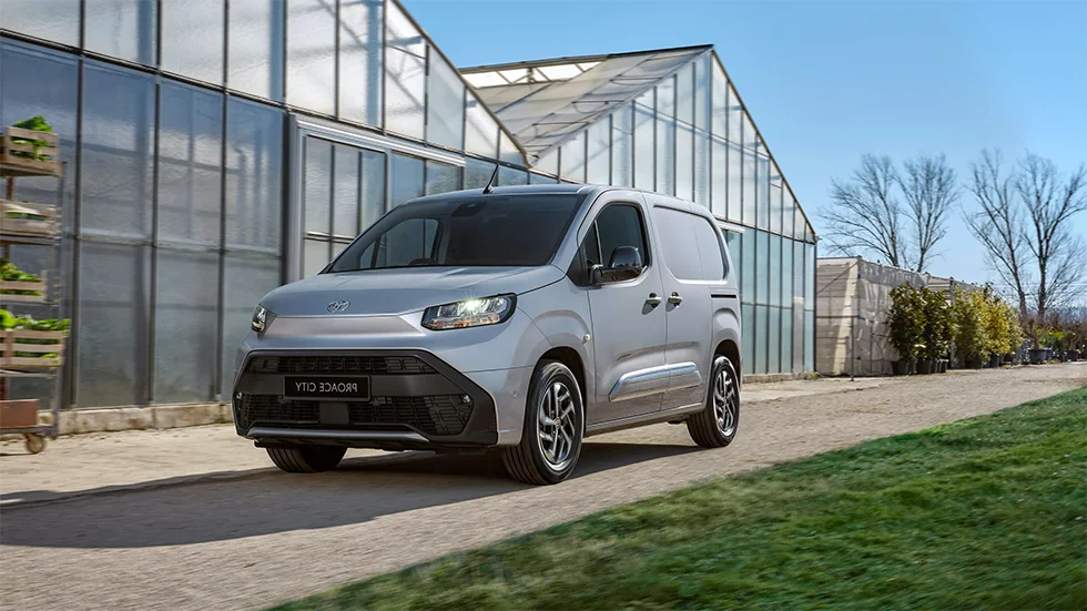 small van Toyota Proace City