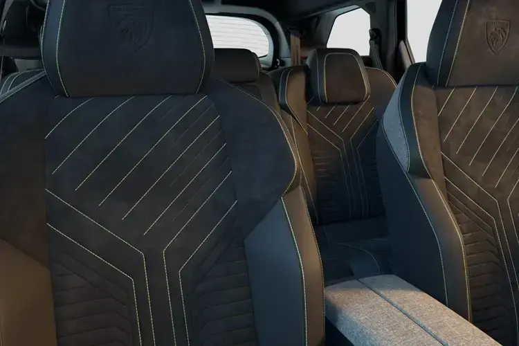 Peugeot 5008 1.2 Hybrid 145 Allure 5dr e-DSC6