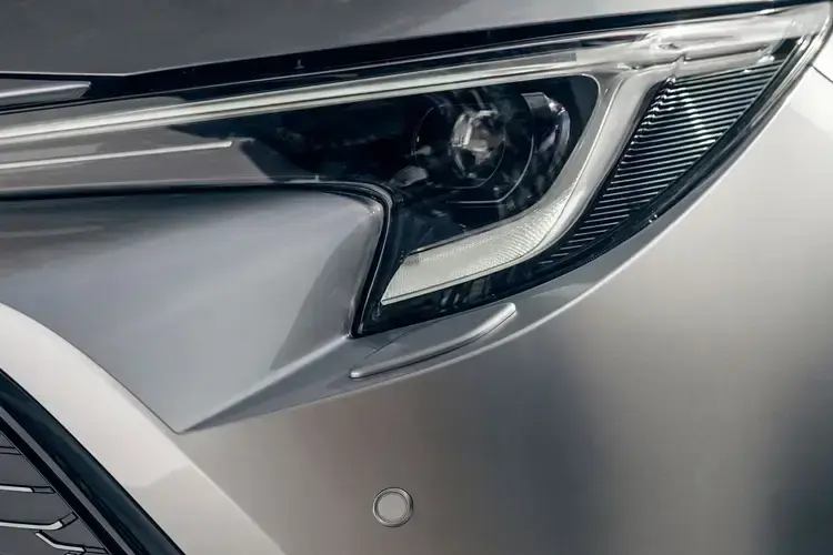 Toyota Corolla 1.8 Hybrid Design 5dr CVT