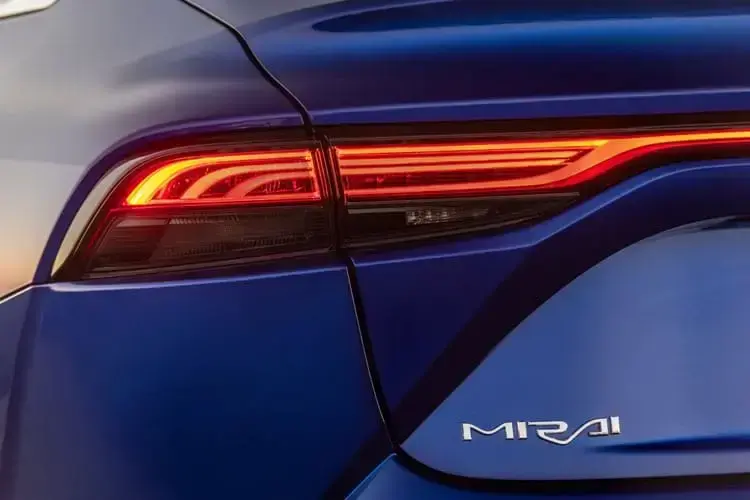 Toyota Mirai Hydrogen fuel cell 182 Design 4dr CVT