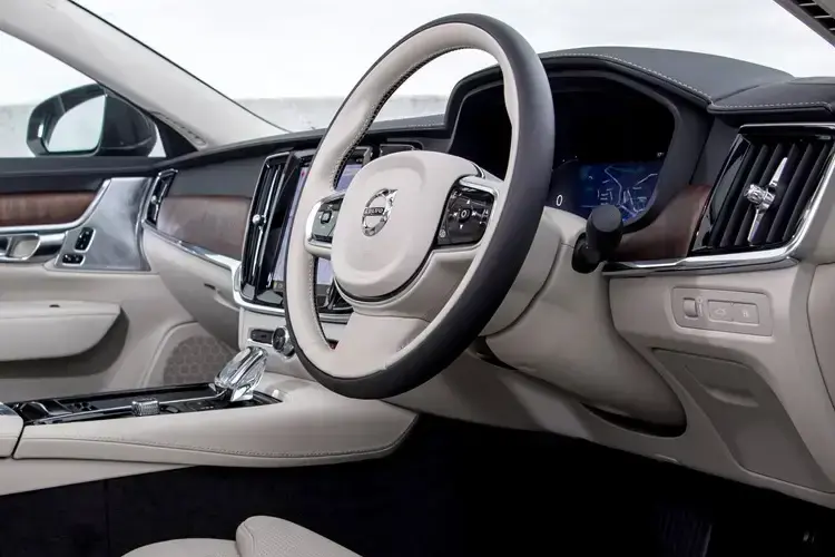 Volvo S90 2.0 T8 RC PHEV [455] Ultimate Dark 4dr AWD Auto