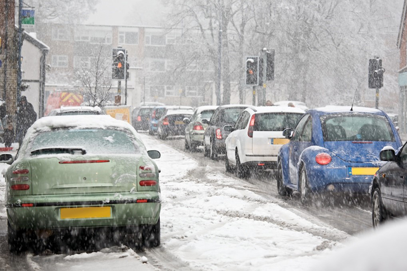 How to drive in the snow